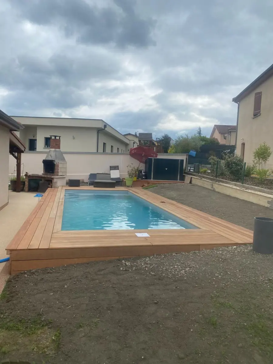 Piscine béton 7,5 x 2,9 à Cébazat