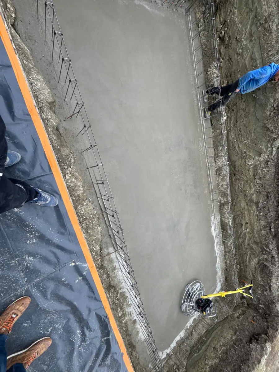 Piscine béton 7,5 x 2,9 à Cébazat